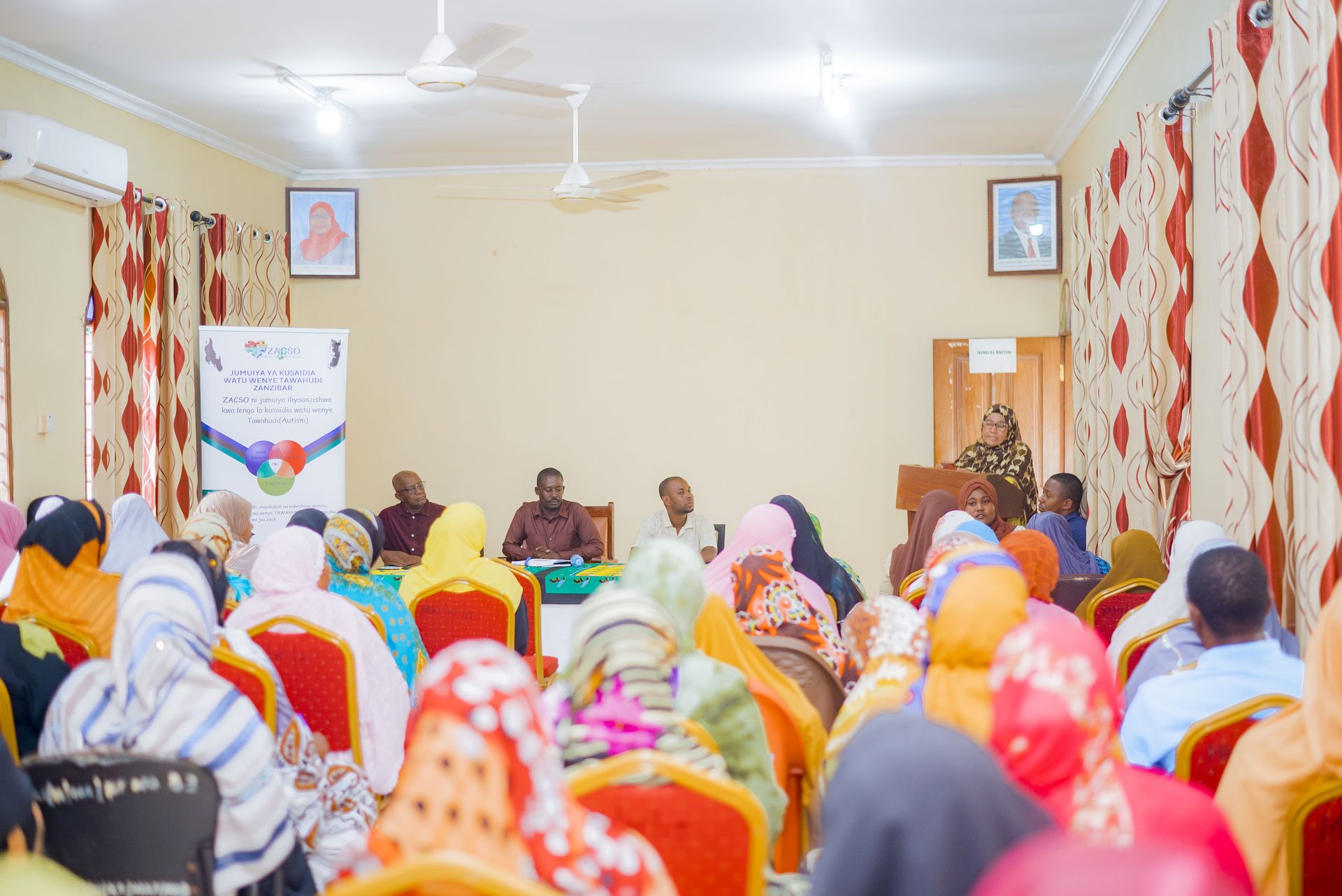 Community session brings together parents, teachers and health workers